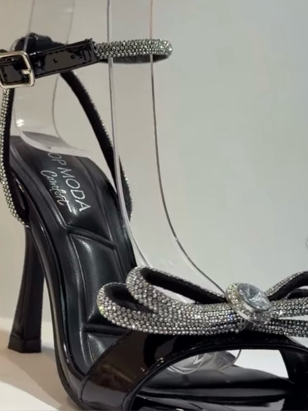 TOP Moda Comfort Black Patent Heels with Crystal Bow Accent Size 6 BRAND NEW